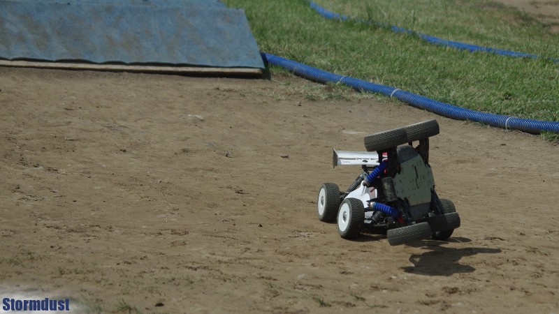 Półfinały w klasie IC-8 Buggy