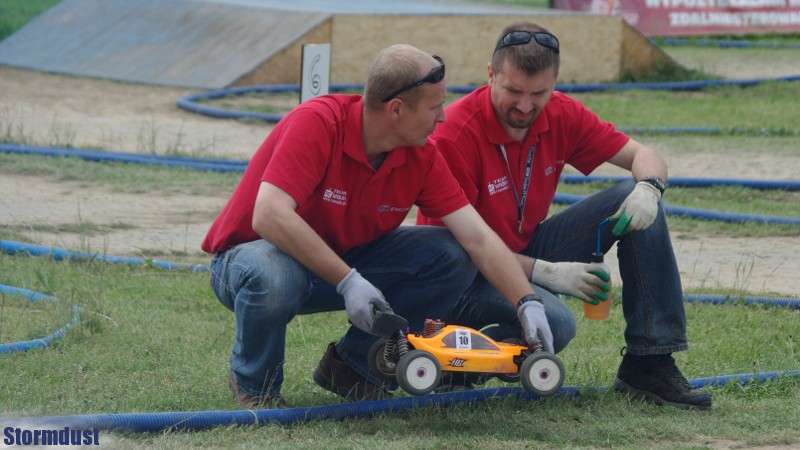 Finał w klasie IC-8 buggy