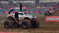 Prezentacja monster trucków: Monster Mutt