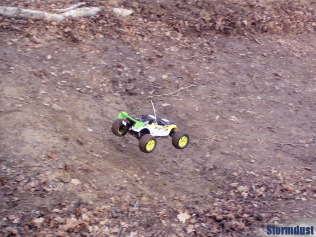 Dasiek modelem Kyosho Inferno ST