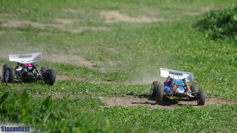 Team Losi XXX-CR vs. HB Cyclone D4