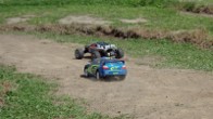 Bezszczotkowy RS4 Rally vs. Traxxas Rustler